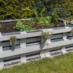 Pallet Raised Garden Bed – Build it Yourself!